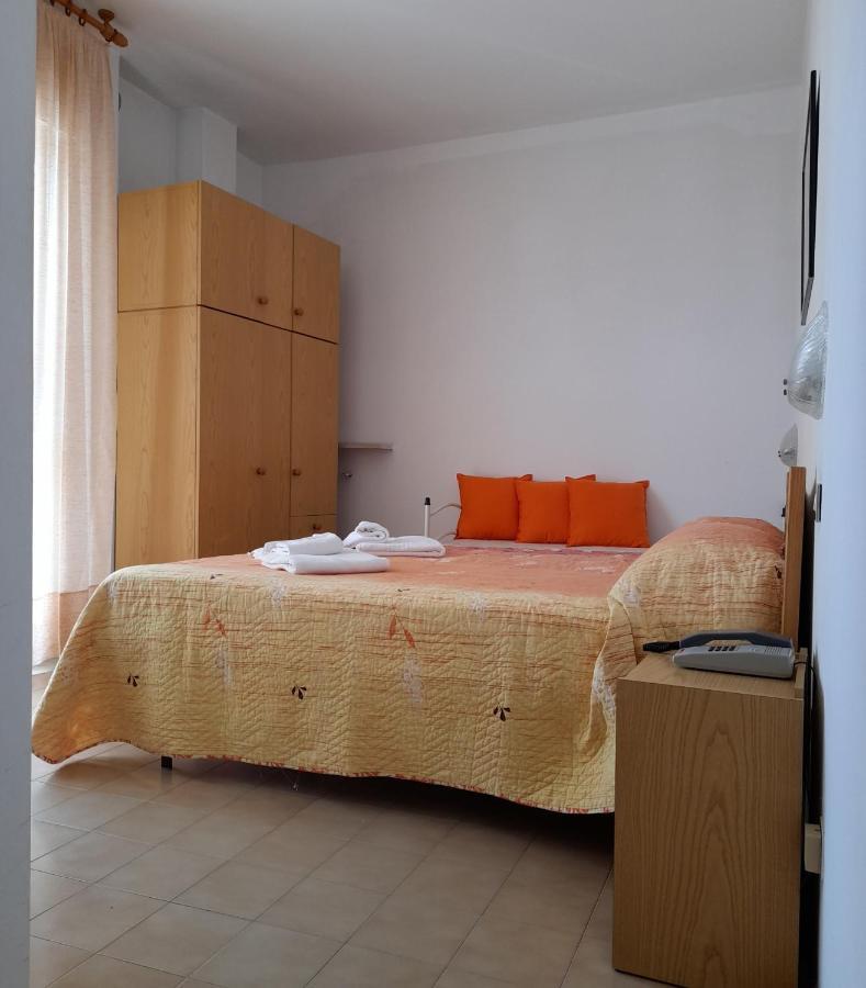 Hotel Usa Ріміні Екстер'єр фото