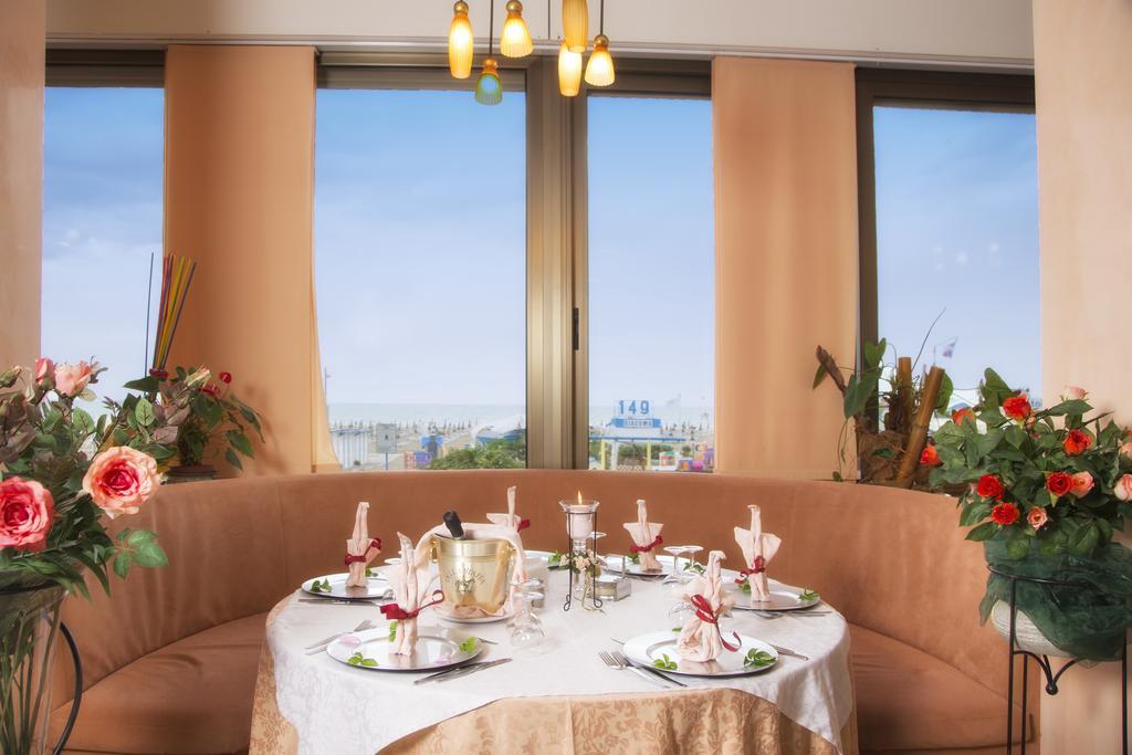 Hotel Usa Ріміні Екстер'єр фото