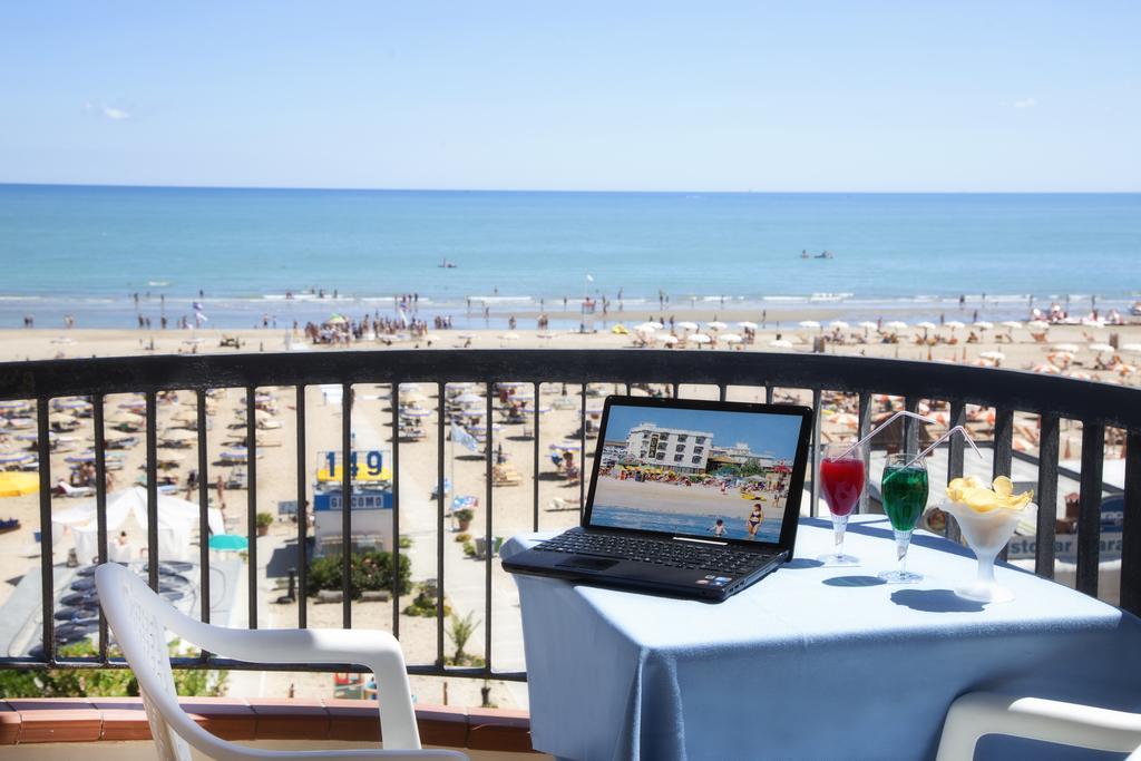 Hotel Usa Ріміні Номер фото